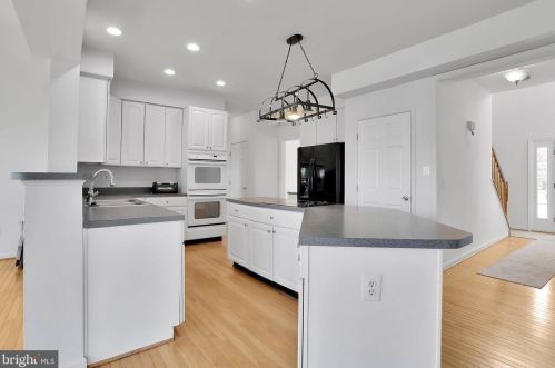 20 Cool Springs Ln, Charles Town WV  25414-4647 exterior