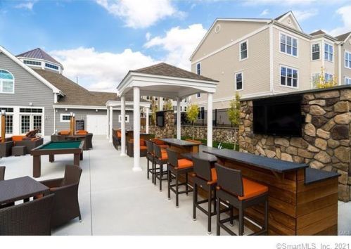 509 Copper Square Dr, Bethel, CT 06801