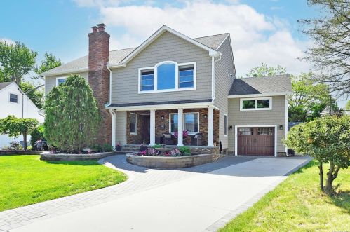 3650 Southview Ave, North Wantagh, NY 11793-2726