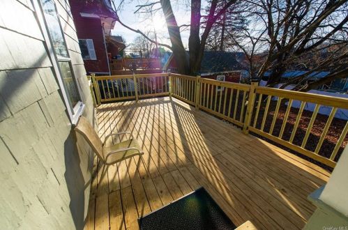 80 Watkins Ave, Middletown NY 10940-4529 exterior