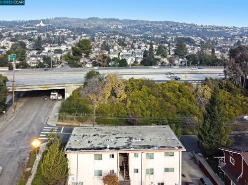 3201 Arkansas St, Oakland CA 94602-3707 exterior