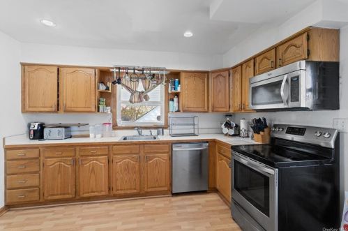 47 Mt Morris Ave, White Plains NY  10604-2228 exterior