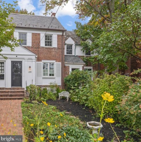 1507 Foxhall Rd, Washington, DC 20007-2008