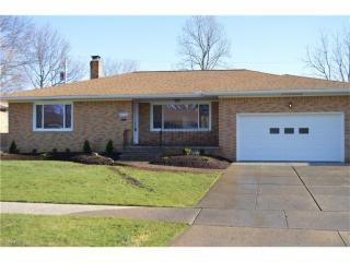 8535 Selwick Dr, Cleveland, OH 44129-6058