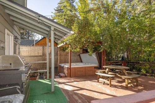 1117 Rainbow Blvd, Big Bear City CA  92314-9383 exterior