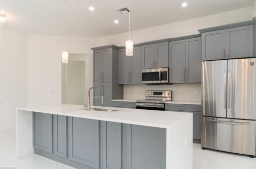 3019 25 St, Lehigh Acres FL 33976-3807 exterior