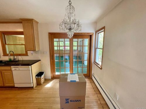 15 Jean Way, Somers Town NY  10589-2605 exterior