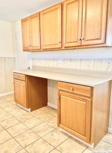 305 Mcclintock St, New Britain CT  06053-2016 exterior