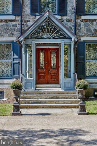 228 Radnor Chester Rd, Ithan, PA 19085-1306