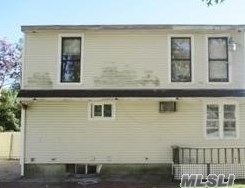 485 Clift St, Central Islip, NY 11722-3707