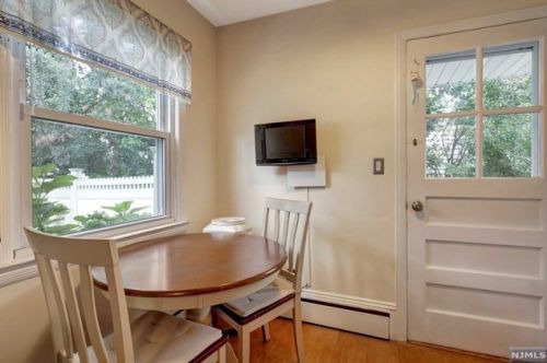 121 Herrick Ave, Teaneck NJ  07666-4106 exterior