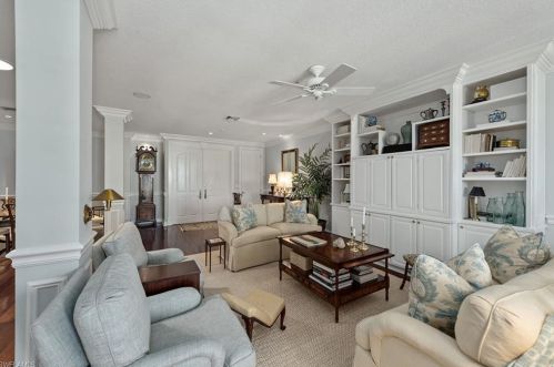 600 5th Ave, Naples, FL 34102-6602