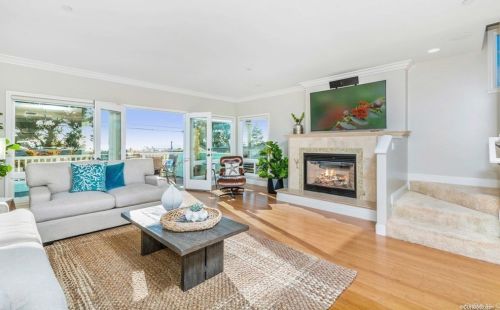 738 Cornish Dr, Encinitas, CA 92024-4514