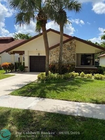 4903 Boxwood Cir, Boynton Beach, FL 33436-4748