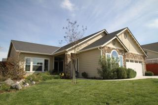 1205 Cerritos Ct, Hanford, CA 93230-3606