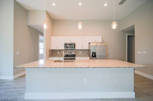 837 Appleton Ave, Lehigh Acres, FL 33974-4547