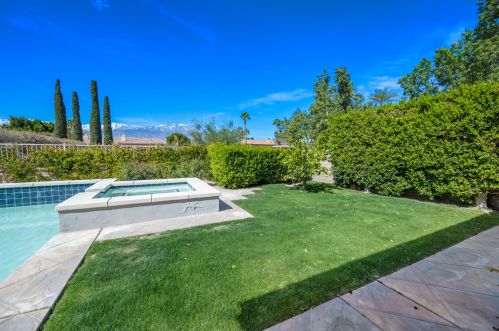 27 Toscana Way, Rancho Mirage CA  92270-1977 exterior