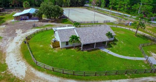 18080 Sycamore Dr, Town Of Loxahatchee Groves FL  33470-2301 exterior