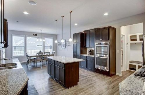 735 Meadow Ridge Way, Marysville OH  43040-8119 exterior