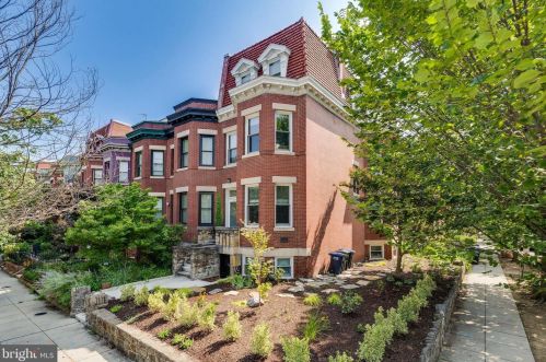 160 12th St, Washington, DC 20003-1413
