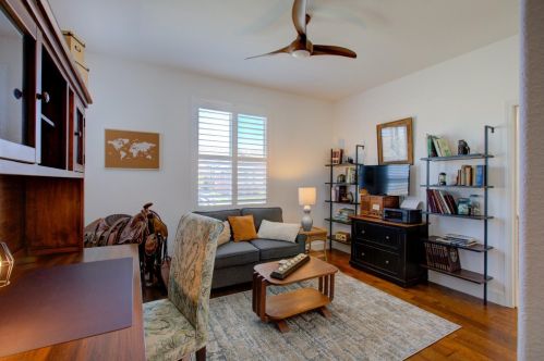 2864 Westport Cir, Valley Home CA  95361-8162 exterior