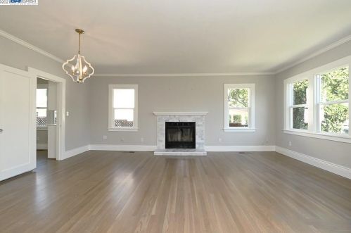 236 Ray St, Pleasanton CA  94566-6620 exterior