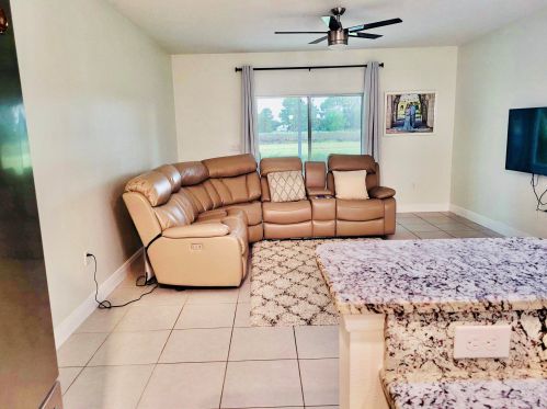 1364 Abacus Ave, Fort Pierce FL  34953-6603 exterior