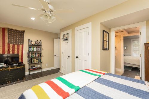 75 Sowell St, Mount Pleasant SC  29464-2660 exterior