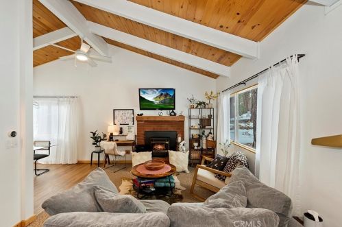 332 Brewer Way, Big Bear City CA  92314-9529 exterior