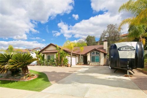 13161 Wellington Hill Dr, Lakeside, CA 92040-2757