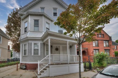 102 Ruggles St, Providence, RI 02908-3652