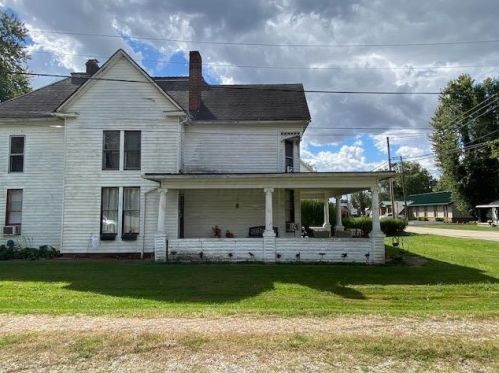 656 Market St, Richmond Dale, OH 45673-9710