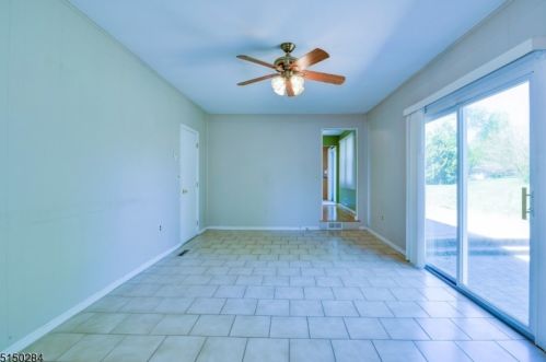 6 Sandra Rd, East Amwell Township NJ  08551-1009 exterior