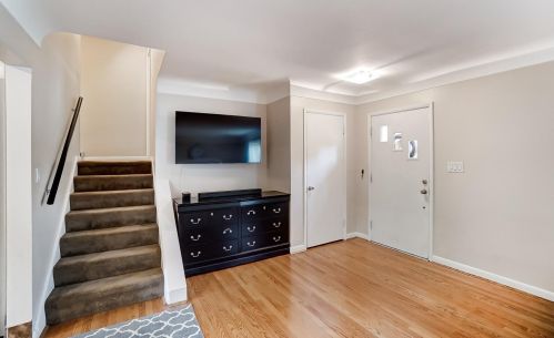 1600 Barnsdale Ct, Cincinnati, OH 45230-2229