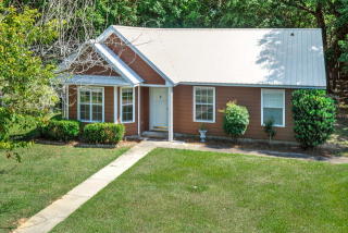 525 Carolyn Ave, Foley, AL 36535-4609