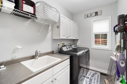 266 Forest Edge Dr, South Lebanon OH  45065-8736 exterior