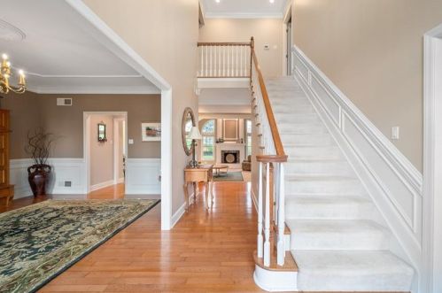 123 Alaqua Dr, Sewickley, PA 15143-9394