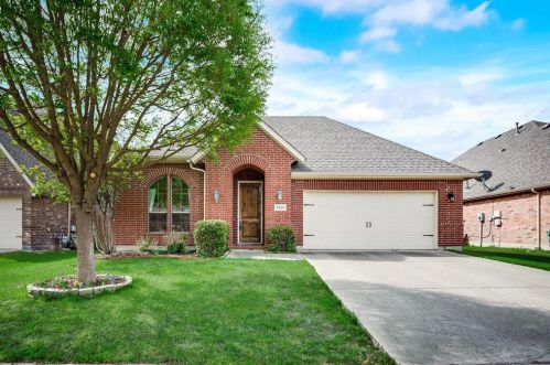 5820 New Castle Dr, Richardson, TX 75082-4136