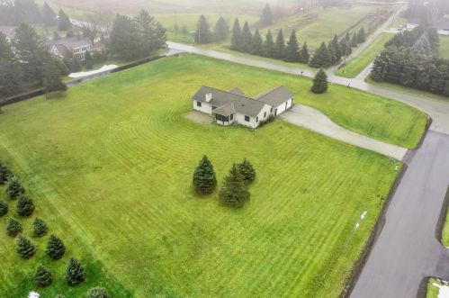 508 Melody Ln, Colgate, WI 53017-9796