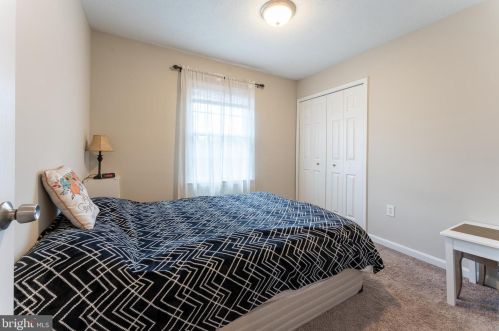 6608 Farmstead Ln, Fredericksburg VA  22407-1703 exterior