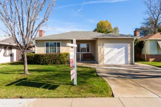 3609 Kroy Way, Sacramento, CA 95820-2045