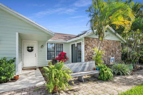 9404 Longmeadow Cir, Boynton Beach, FL 33436-3120