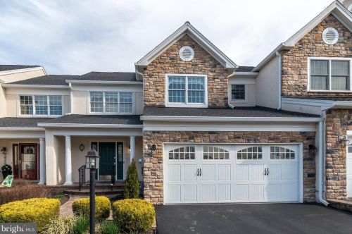 31 Brianna Rd, Southampton, PA 18966-5004