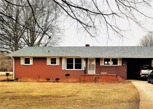 602 Sherwood Rd, Reidsville, NC 27320-6930