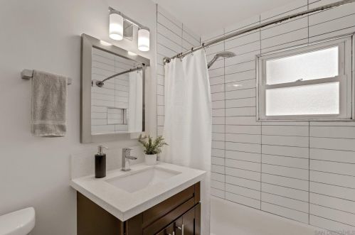4350 Pomona Ave, La Mesa CA  91942-9117 exterior