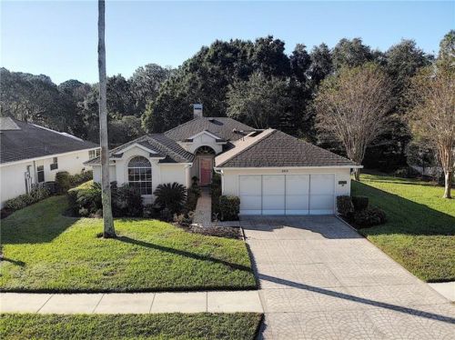2313 Baywater Rd, Tavares, FL 32778-5613