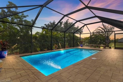 2903 20th Ave, Cape Coral FL  33904-4075 exterior