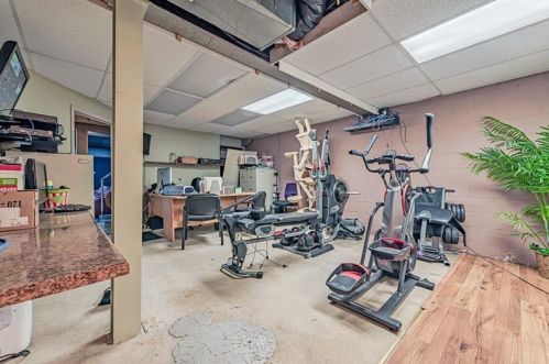 10 Chamber Plz, North Charleroi PA  15022-1601 exterior