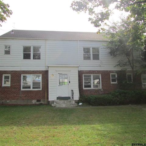 2528 Watt St, Schenectady, NY 12304-3418
