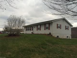 61700 Salem Rd, Salesville, OH 43778-9526